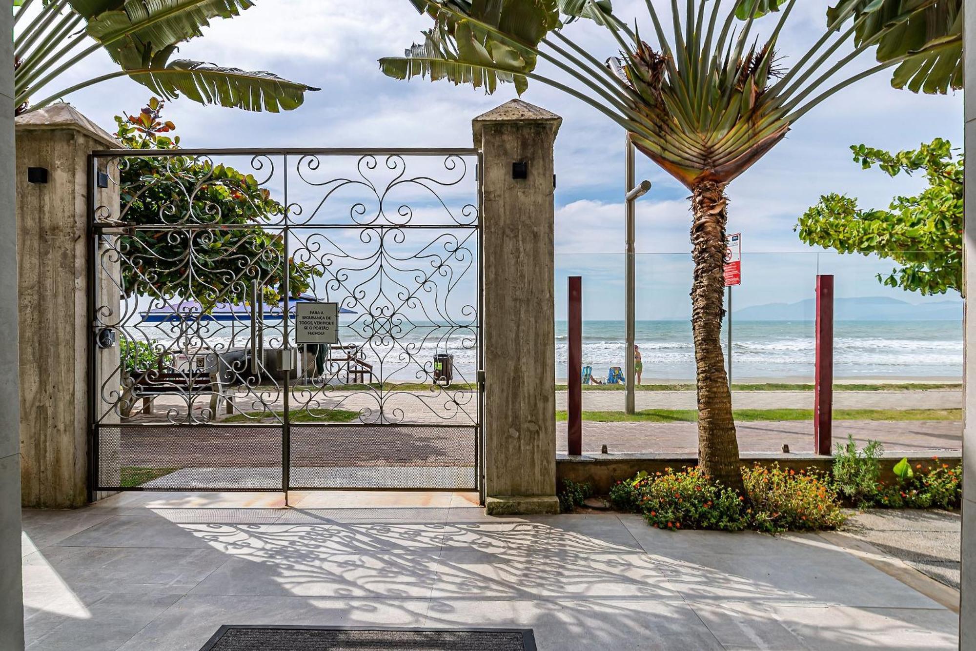 Apto Pe Na Areia Vista Mar Em Meia Praia Evb308 Itapema Exterior photo